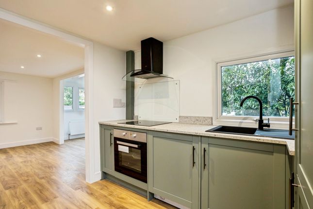 7, Nuthatch Way, Turners Hill photo 4