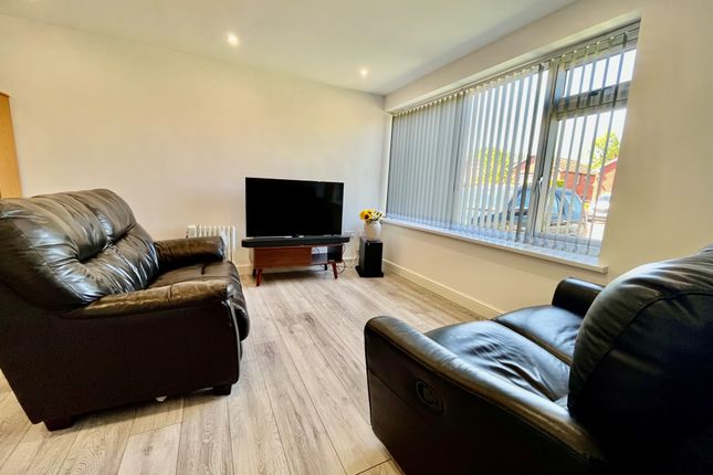 78, LEEDS photo 3