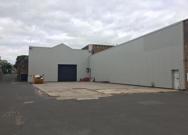 Light industrial to let in Unit B, Ridings Business Park, Hopwood Lane, Halifax