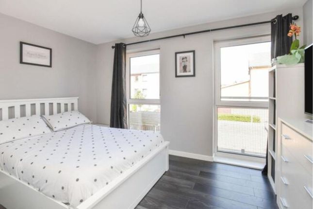 5 Babylon Heights, Stones Avenue, Dartford photo 4