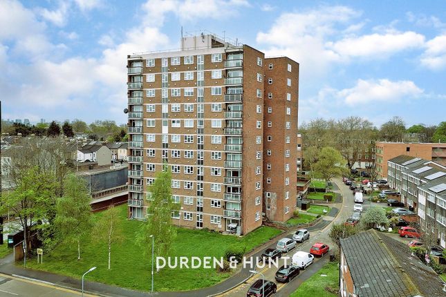 Thumbnail Flat for sale in Gardner Close, Wanstead
