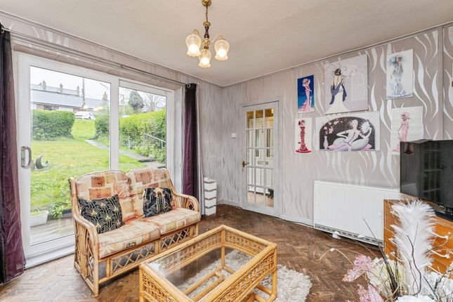 7, Maes Gwynfryn, Flintshire photo 3