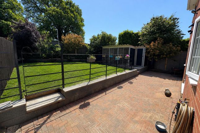 18, Harden Close, Corby photo 4