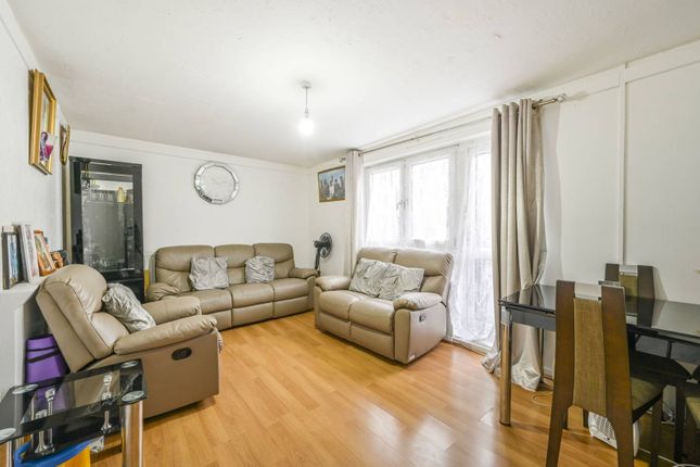 Thumbnail Maisonette for sale in Fox Close E16, Canning Town, London,