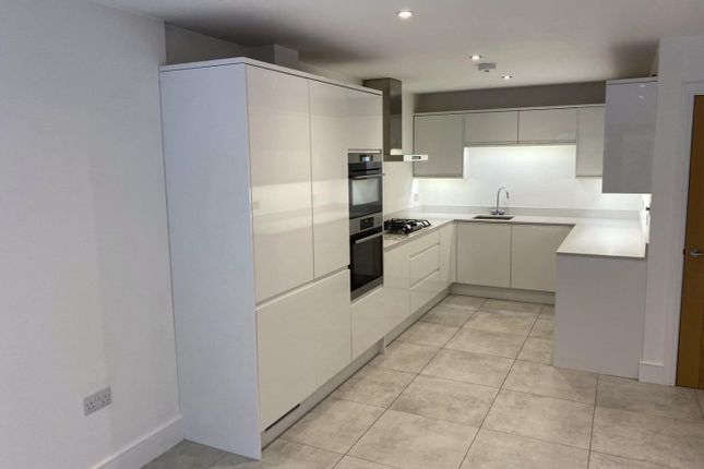 14, Ashlyns Road, Hertfordshire photo 2
