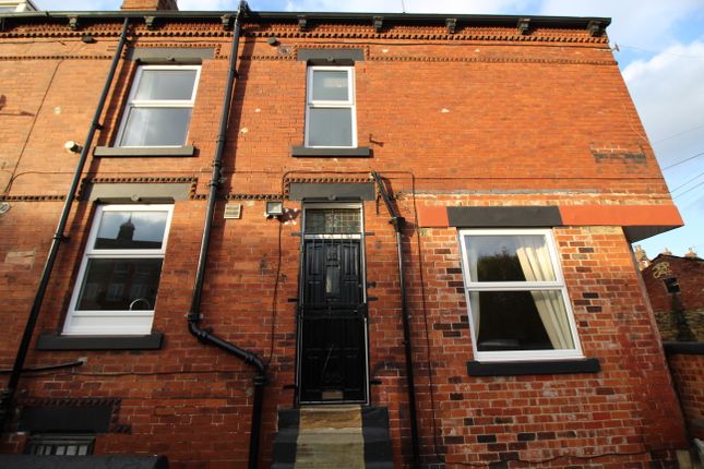 Shared accommodation to rent in Cecil Street, Armley, Leeds