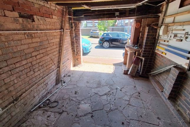 Single Garage At Side Of, Upper Street, Wolverhampton photo 2