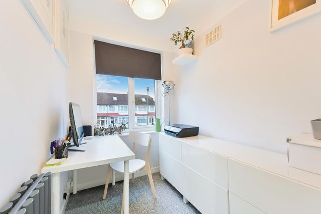 End terrace house for sale in Brocks Drive, North Cheam, Sutton