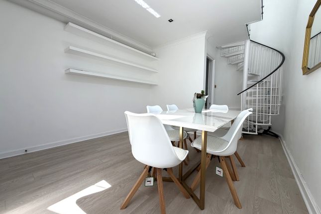 2, Elgin Mews North, London photo 3