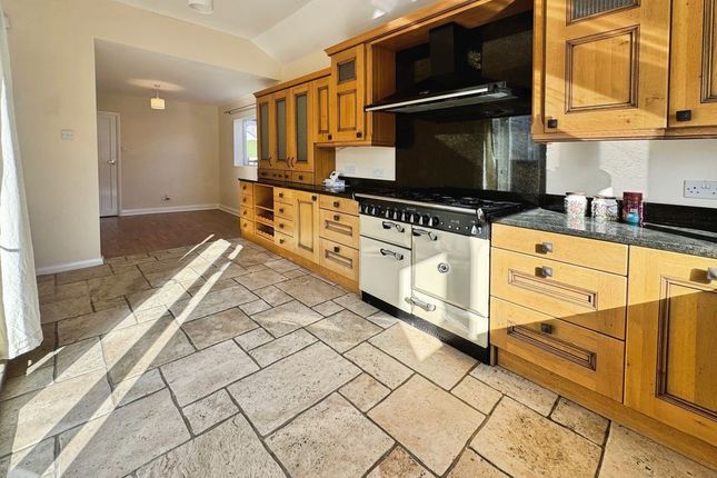 9, Holburn Gardens, Ryton photo 3