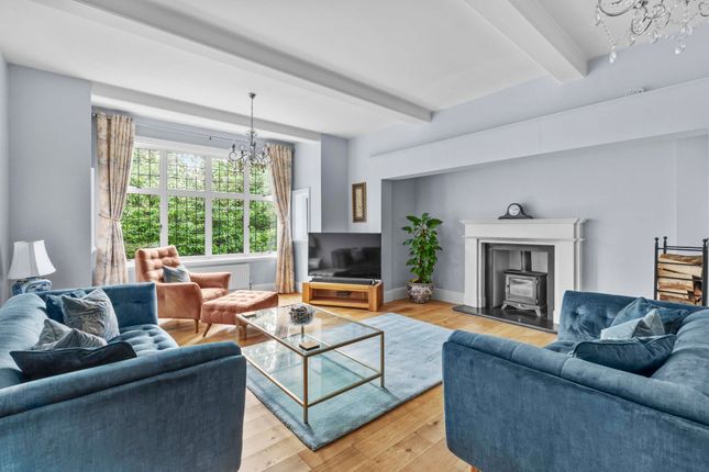 9 Amersham Road, High Wycombe photo 2