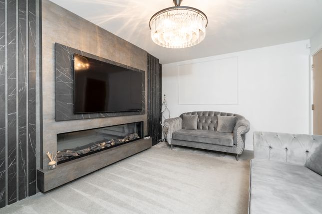 1, Hewlett Way, Bolton photo 4