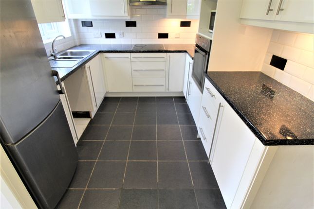 Wenlock Gardens, Hendon Central photo 3