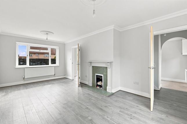 69, Thursley Crescent, Croydon photo 3