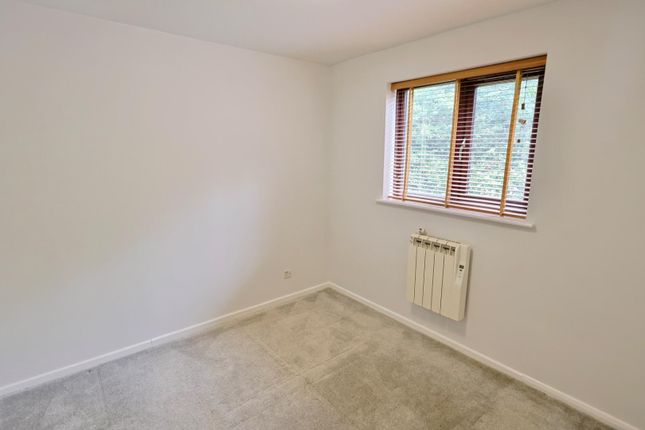 Flat 22, Winsford Court, Winsford Avenue, Coventry photo 4