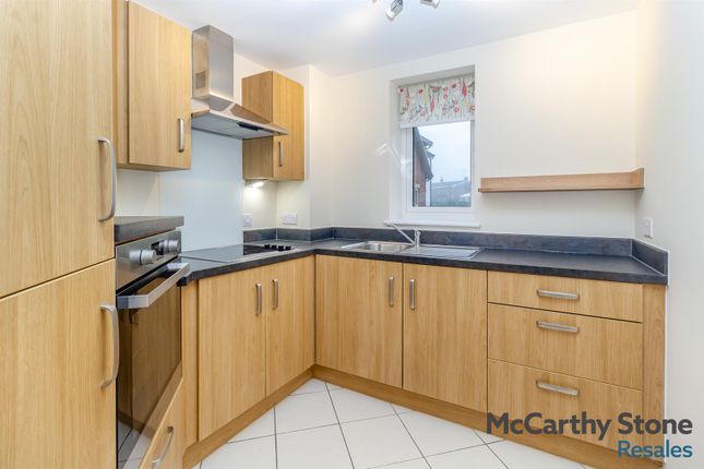17 Valley Court, Longsight Road, Bury photo 4