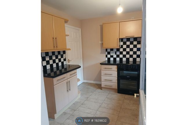 Chichester Close, Rugeley photo 5
