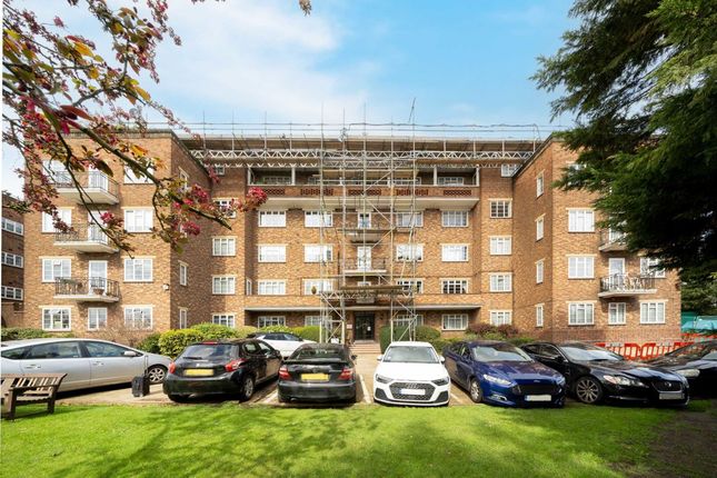 Thumbnail Flat for sale in Mulberry Close, London