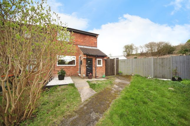 End terrace house for sale in Spoondell, Dunstable