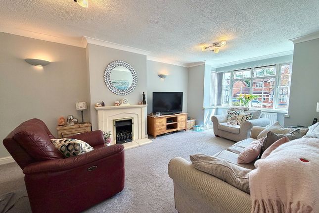 22, Westbury Close, Northampton photo 2