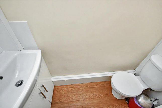 10, Teviot Close, Corby photo 4