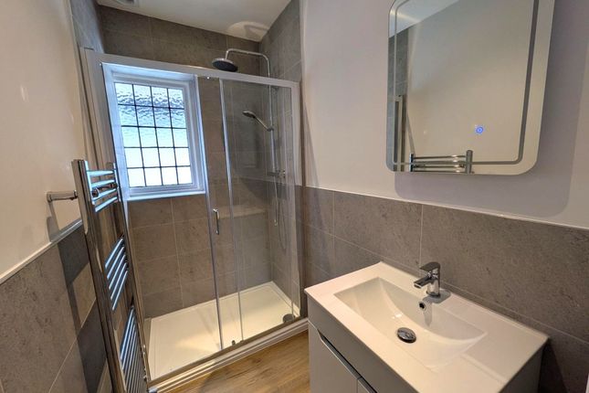 Room 1, 71a, High Street, Reigate photo 3