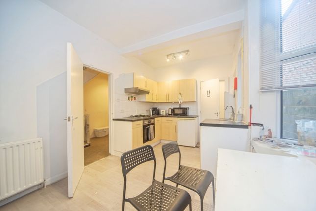 11, Devonshire Road, Southampton photo 4