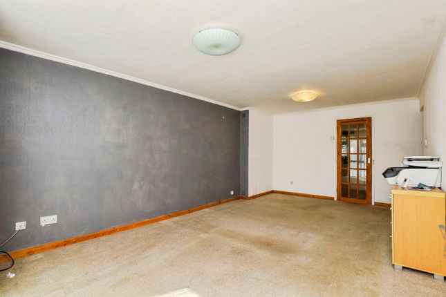 3 Harrier Court,, Bristol Close, West Sussex photo 4