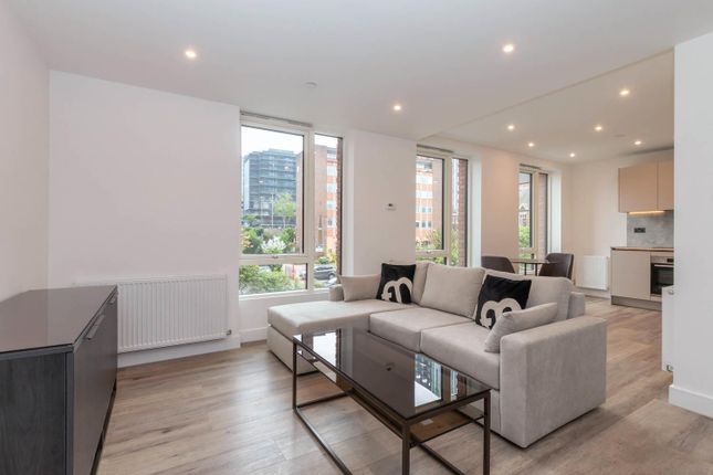 Thumbnail Flat to rent in The Fazeley, Snow Hill Wharf, 63 Shadwell Street