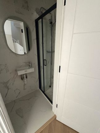13, Beech Walk, London photo 5