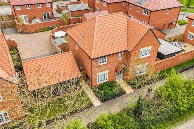 8, Brickyard Drive, Winslow photo 3