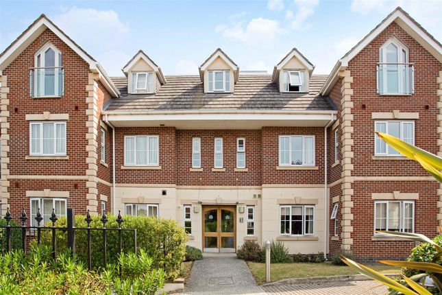 Thumbnail Flat for sale in Hermitage Lane, Windsor