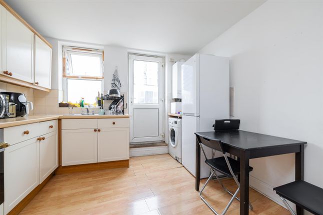 Thumbnail Flat to rent in Barnabas Road, London