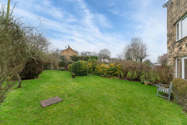 21, St. Peters Way, Menston photo 4