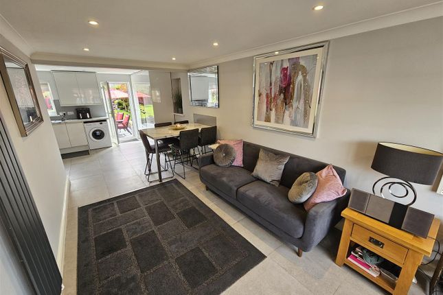 23, Ramsons Way, Westfiels Park, Cardiff photo 3