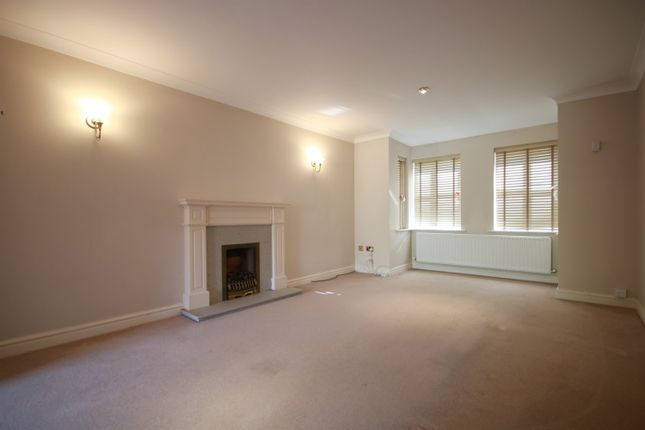 7, Leaside Way, Wilmslow photo 2