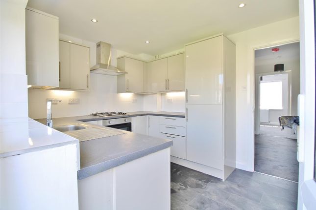 5, Sycamore Way, Kirby Cross photo 2
