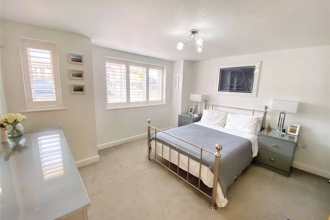 12, Natasha Gardens, Poole photo 4