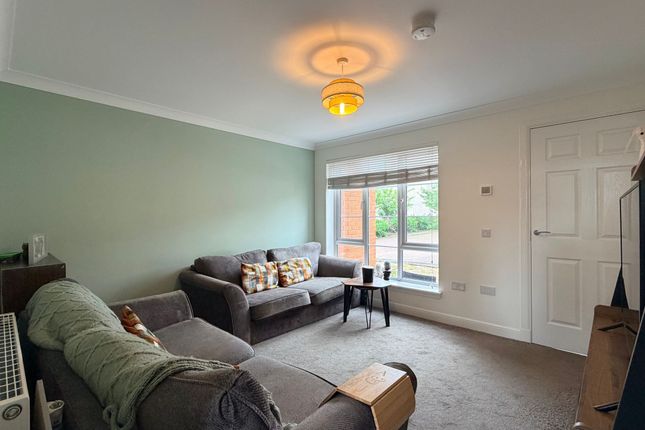 15 Dalrymple Crescent, Glasgow photo 2