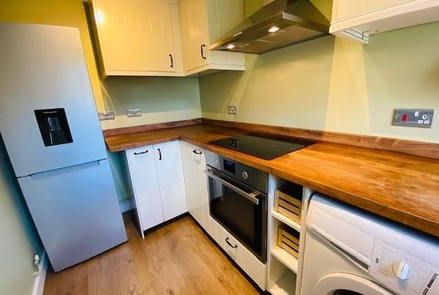 80, SOUTHAMPTON photo 3