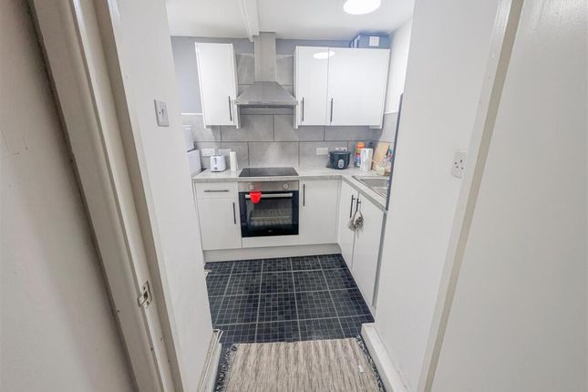 119, Wood Road, Pontypridd photo 2