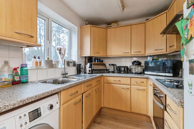 12, Willwood Close, Dorset photo 3