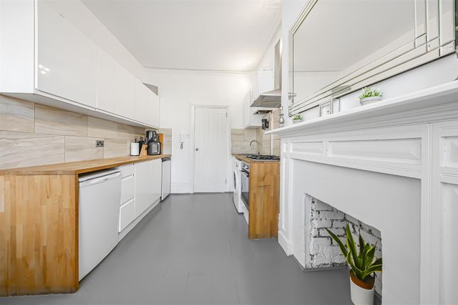 Flat B, 315, West End Mansions, West Hampstead photo 2