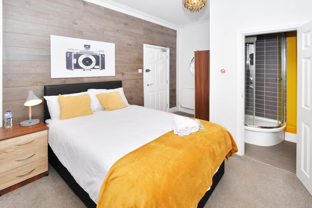 Room 1 - Double Room Ensuite With TV
