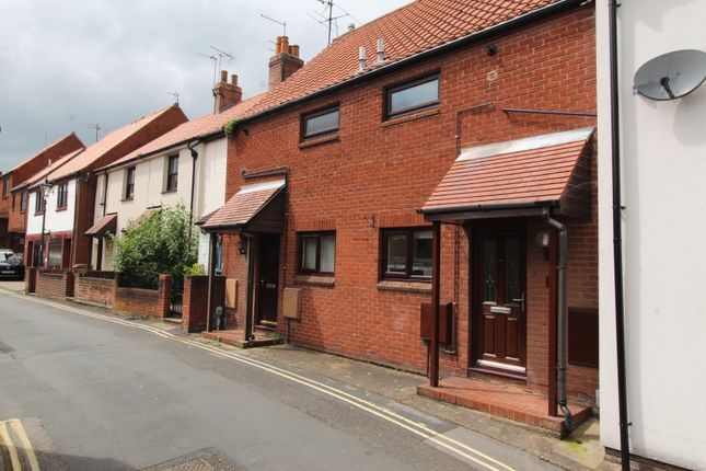 Thumbnail Terraced house to rent in Dog And Duck Lane, Beverley