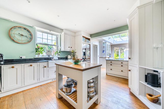 The Paddocks, 55 Birling Road, Leybourne photo 3