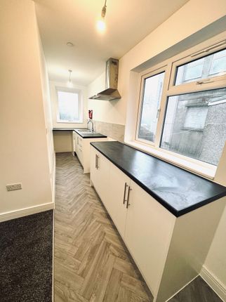 Flat C 58-59 High Street, Rhymney, Rhymney photo 4