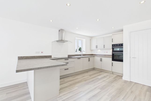 26, Durham Avenue, Nottingham photo 3