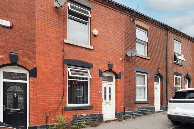 2-bed flat on 31, Hamilton Street, Stalybridge, £155,000