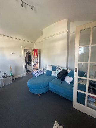 5, Thurlby Close, Middlesex photo 5